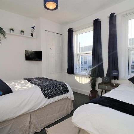 Three Bedroom Townhouse - Free Local Parking - By Property Promise Cardiff Exterior photo